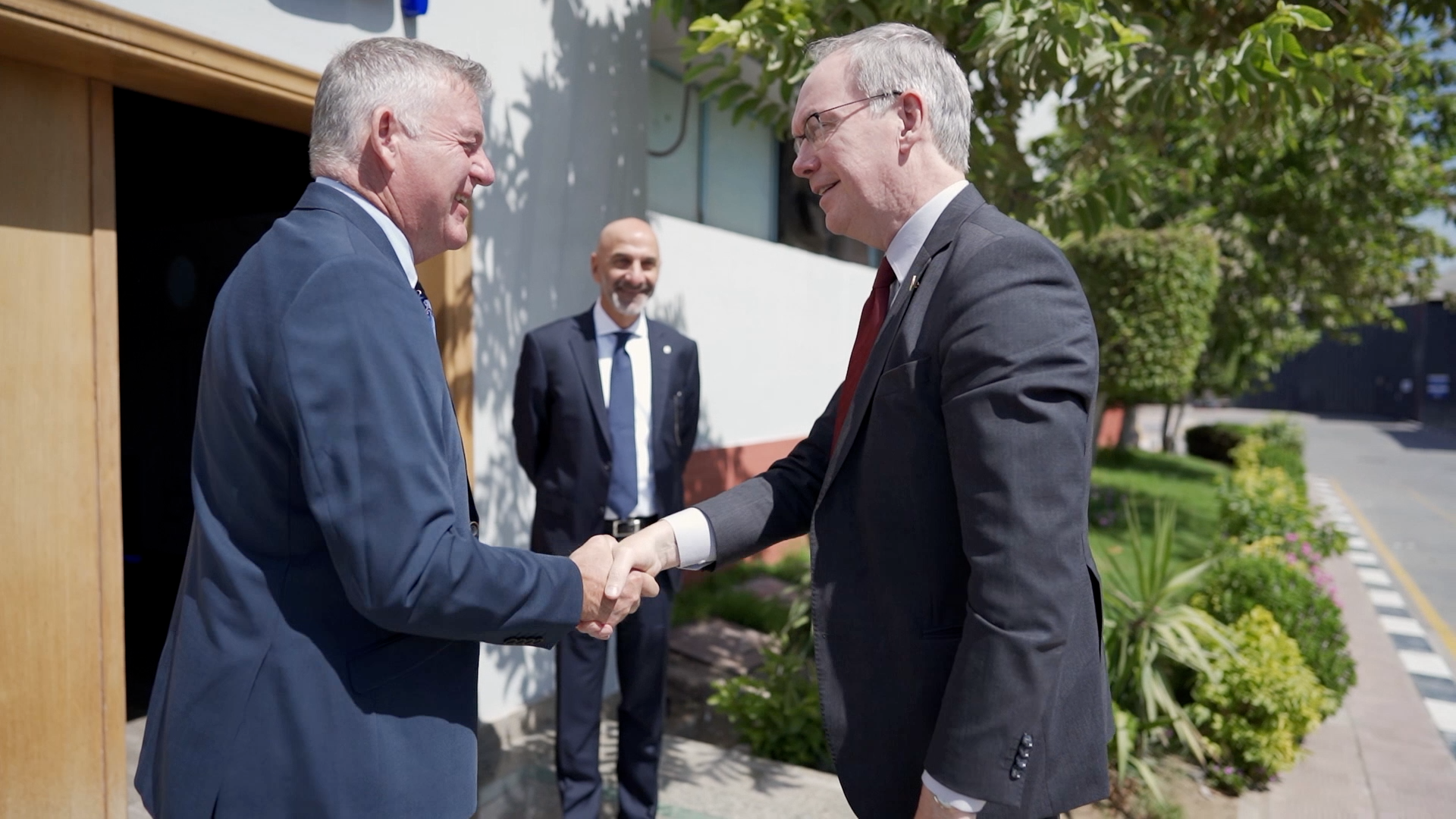Juhayna invites the Swedish Ambassador to a tour inside its dairy factory
